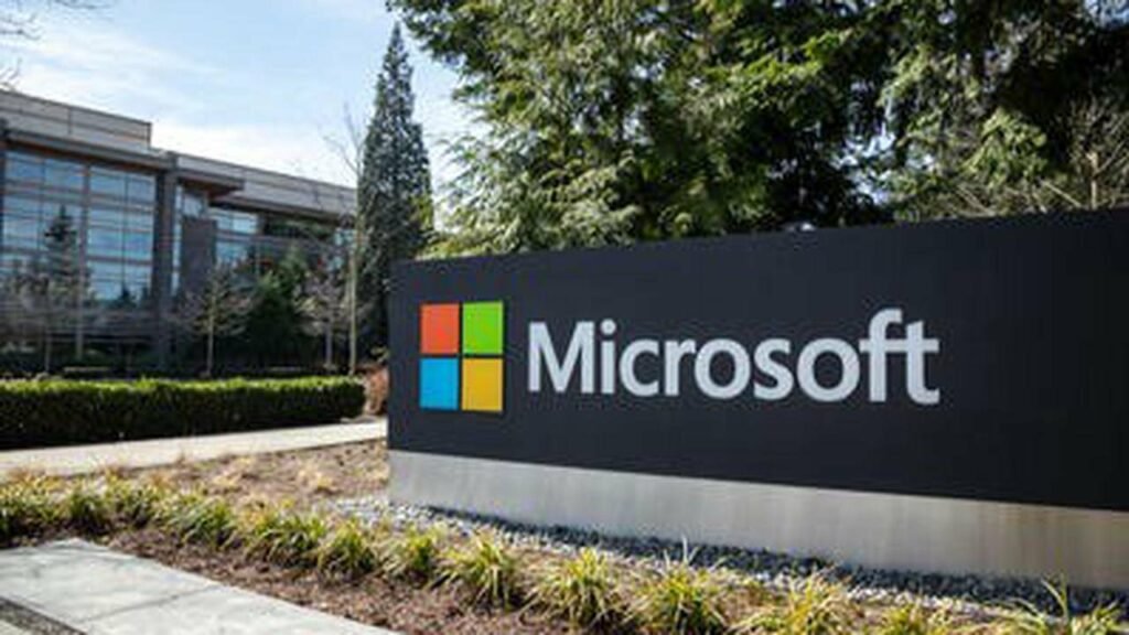 Microsoft warns thousands of cloud customers of exposed databases